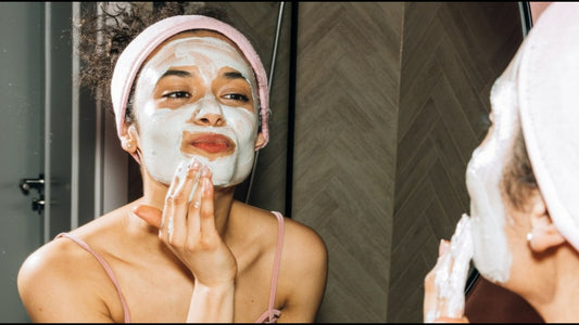 Morning vs. Evening: Understanding the Differences in Daytime and Nighttime Skin Care Routine